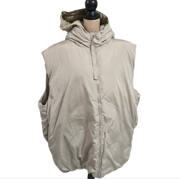 BDG Urban Outfitters Men's Cocoon Puffer Vest Taupe XXL New MSRP $ 149 NWT - Picture 5 of 9